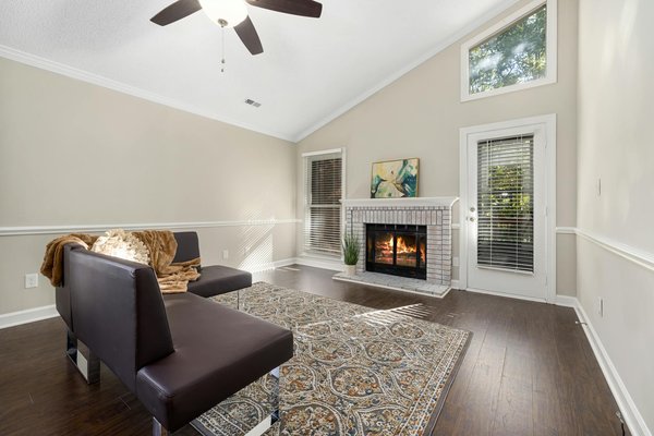 Guide ultime pour sélectionner le meilleur parquet stratifié imperméable pour votre cuisine : les critères indispensables !